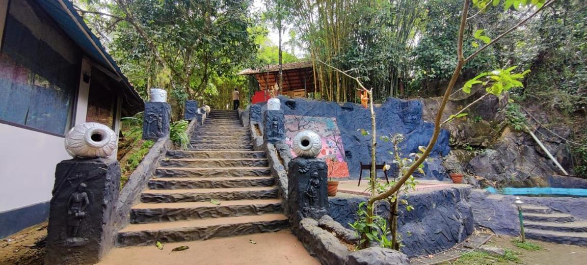 Clay Resort By Bestinn Leisure - Wayanad Padinjarathara Exterior foto
